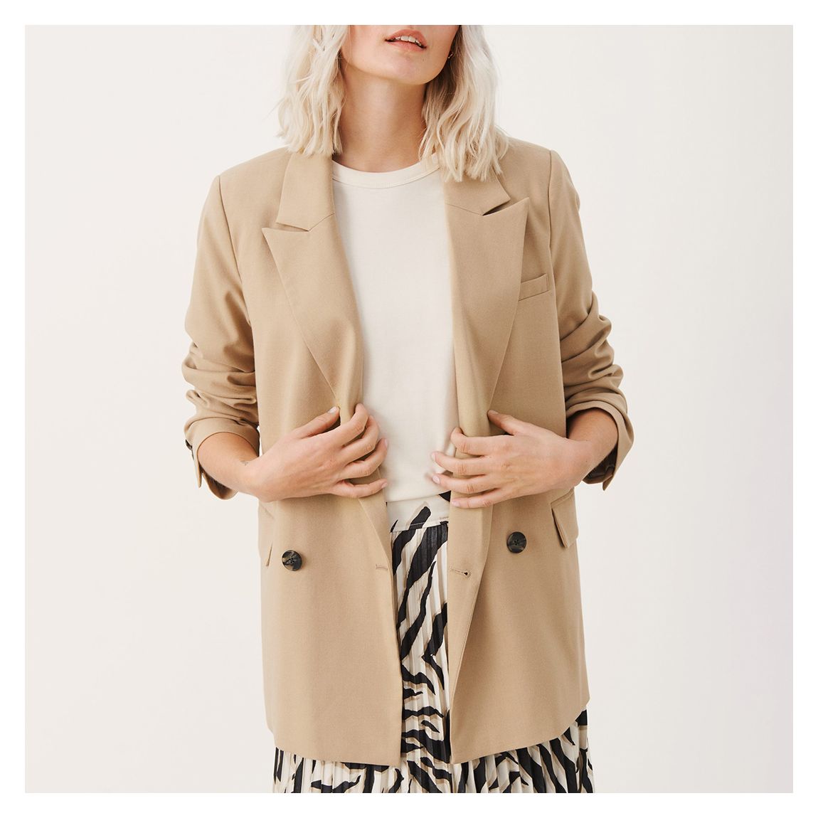 Beige Sonjas Blazer main product photo