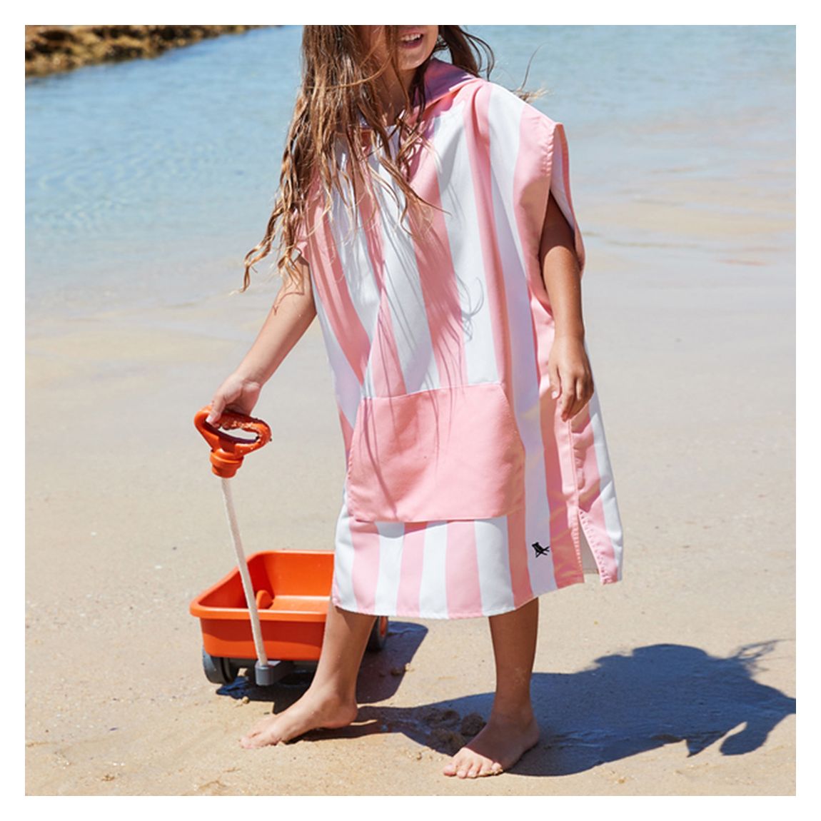 Kids Beach Poncho, Medium, Malibu Pink main product photo