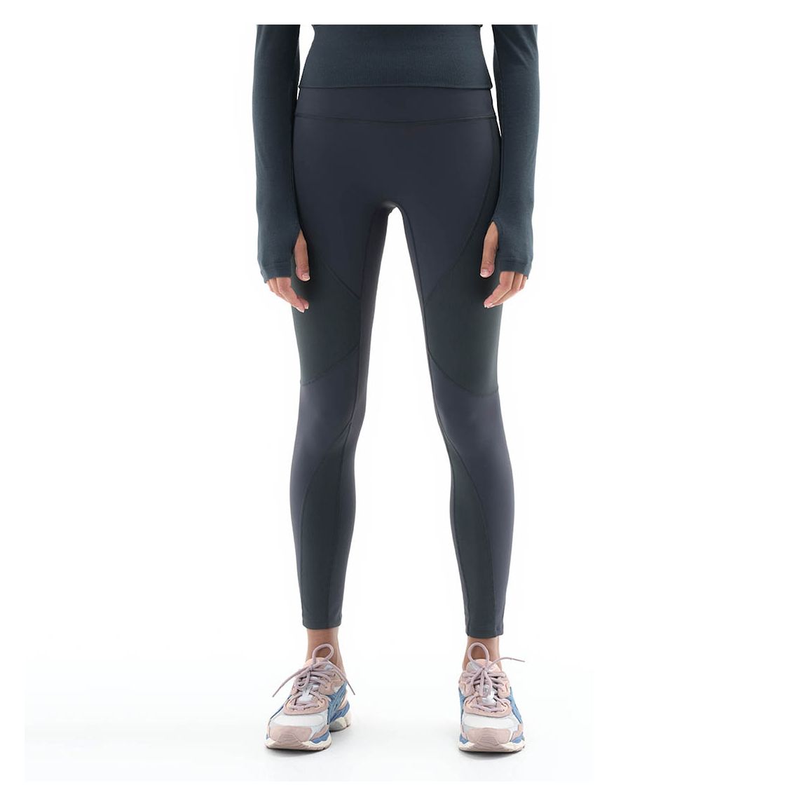 Grey Free Play Legging main product photo