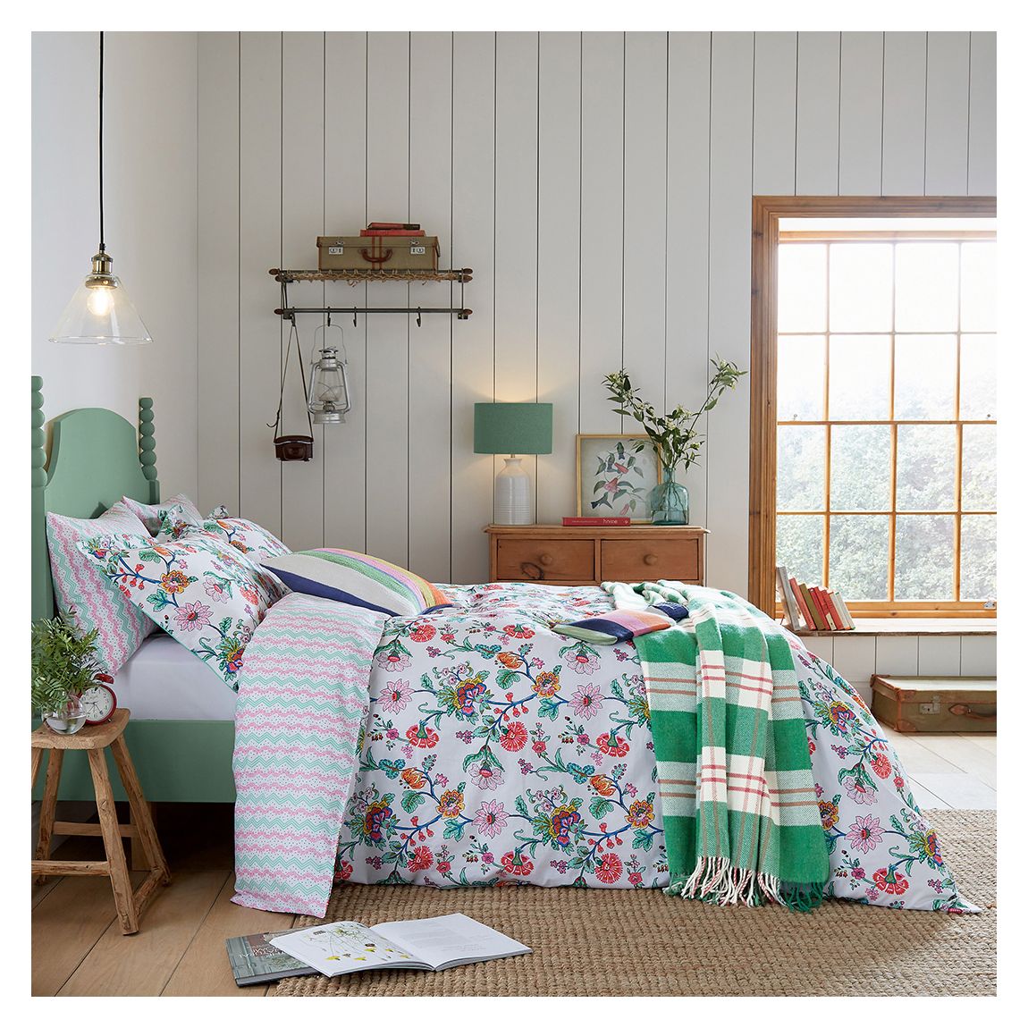 Indienne Floral Double Duvet Cover Set, Multi main product photo