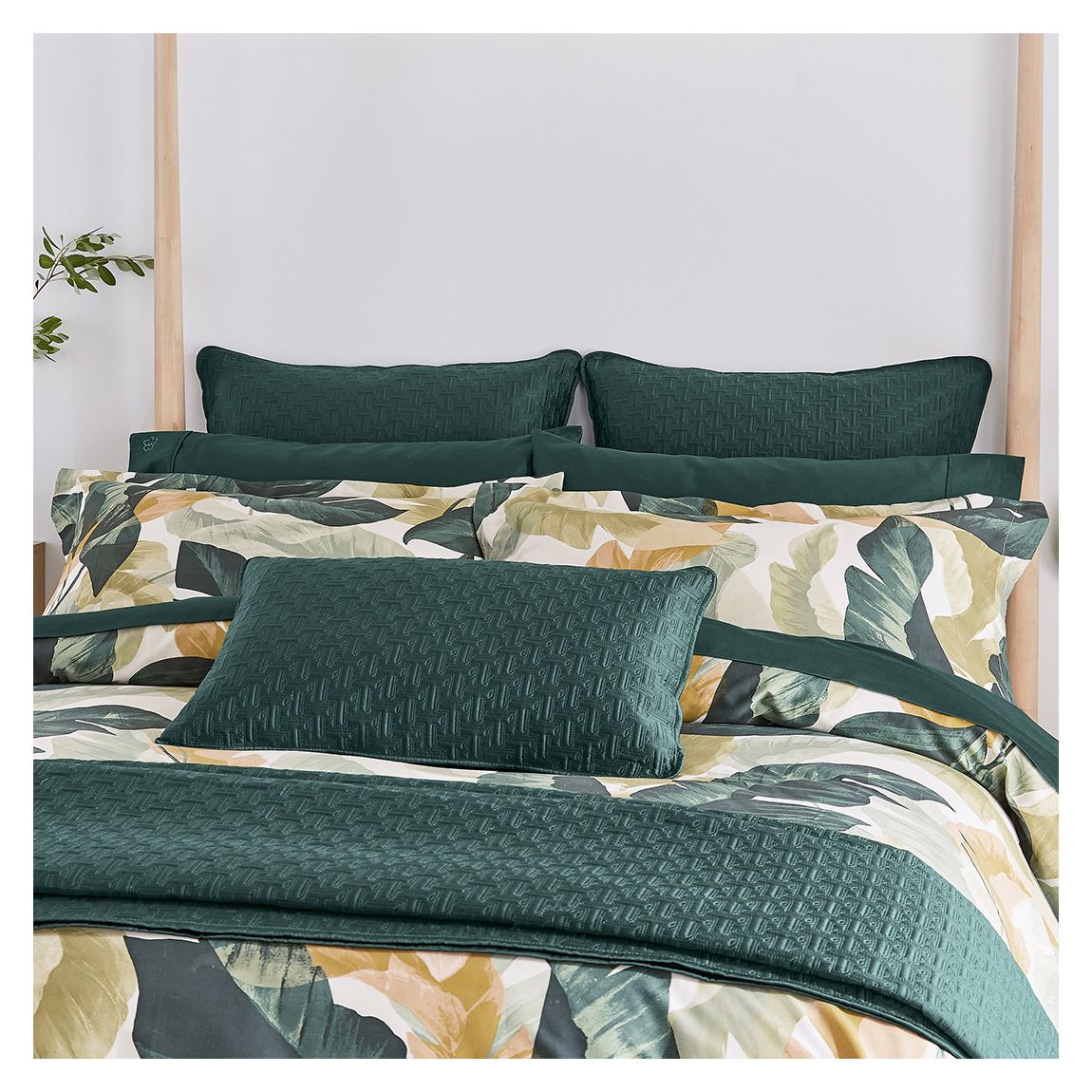 Urban Forager Oxford Pillowcase, Basil main product photo