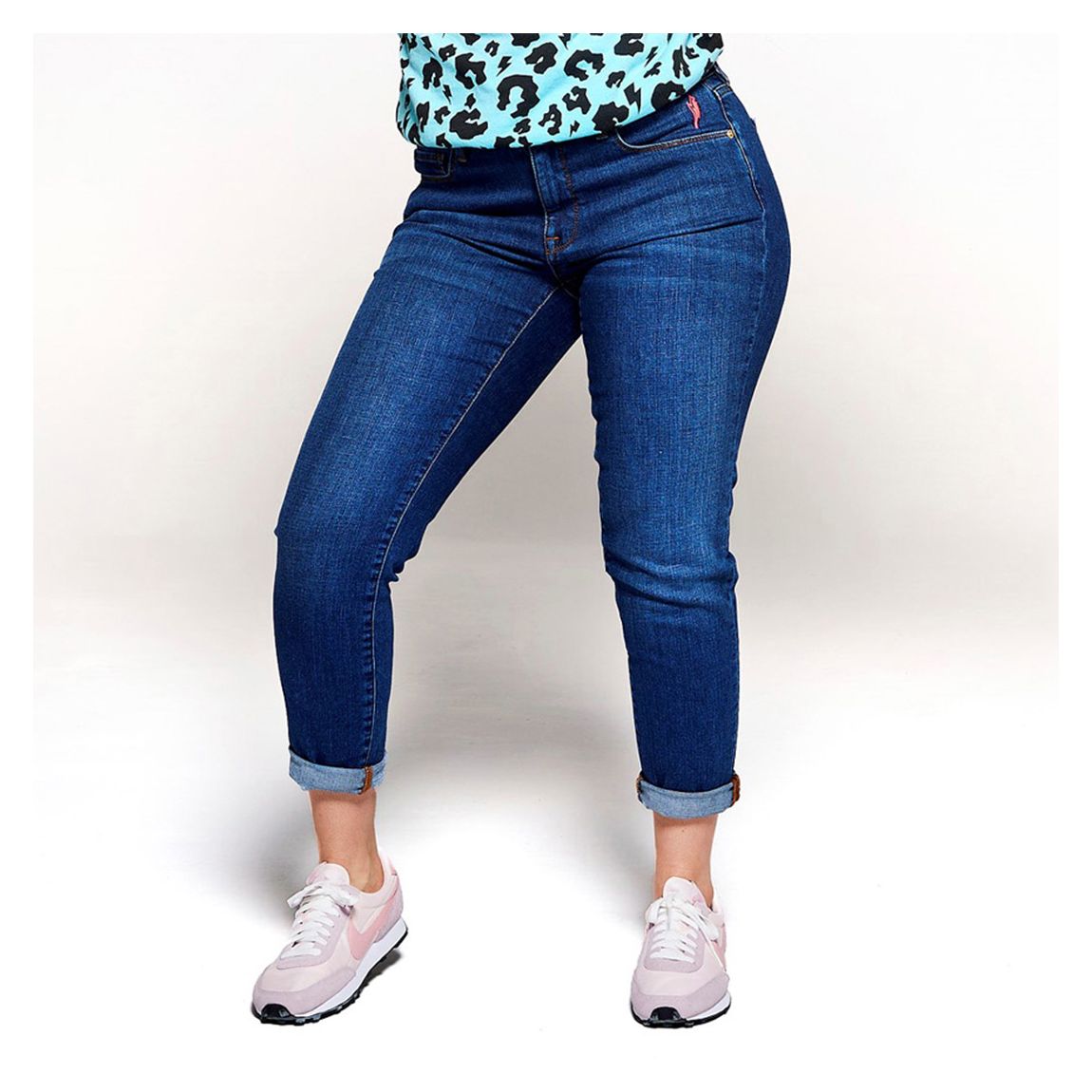 Inidigo Girlfriend Jean main product photo