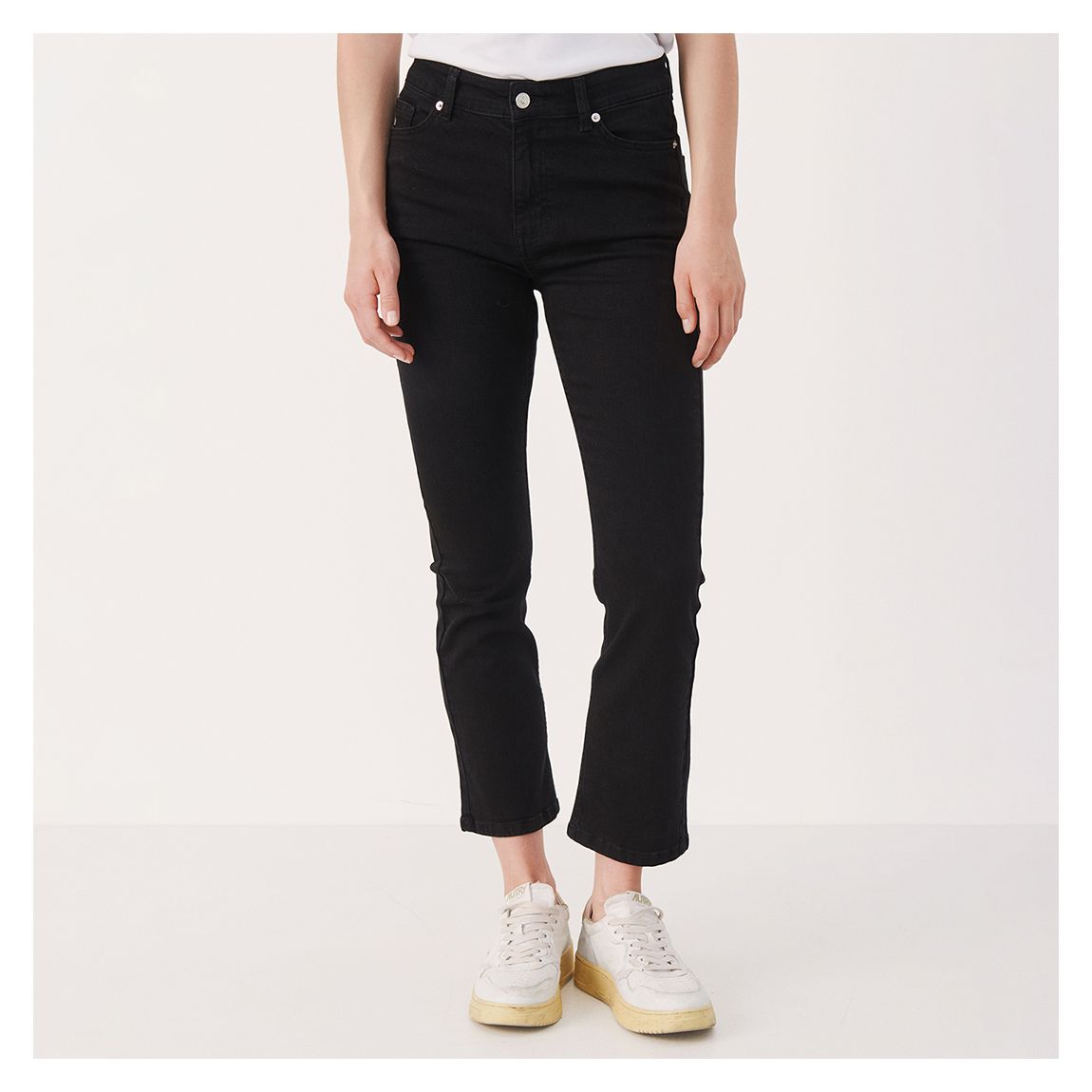 Black Ryan Jean main product photo
