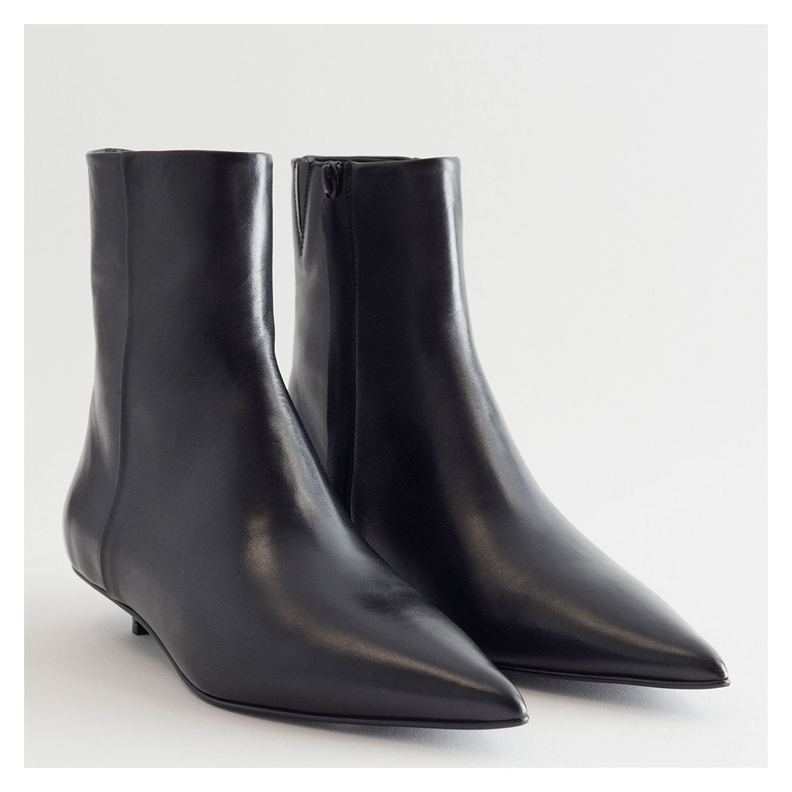 Black Dalia Boot main product photo