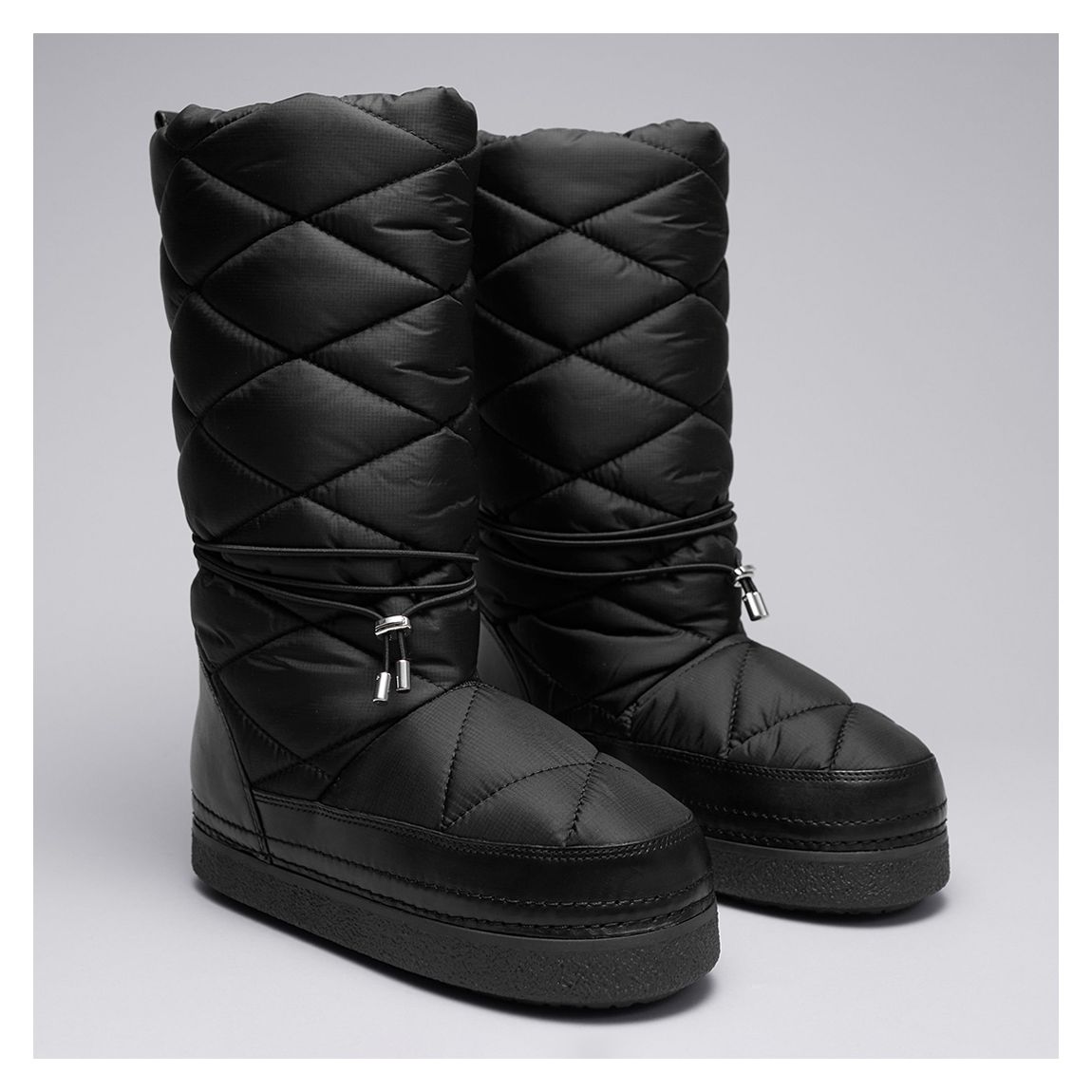 Black Aku Snow boot main product photo