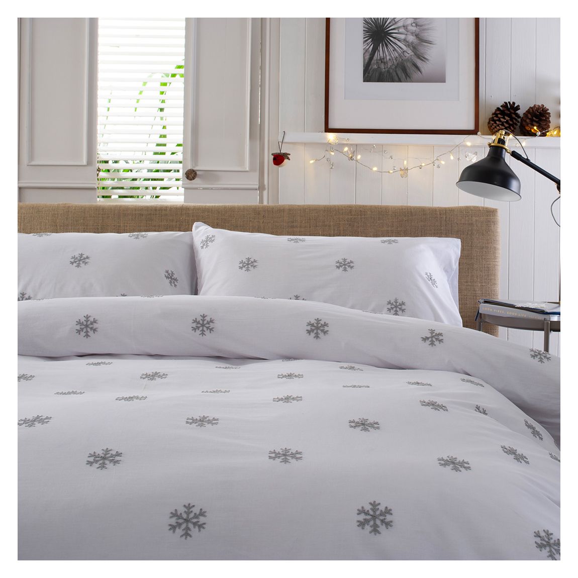 Snowflake King Duvet Set, Grey/White main product photo