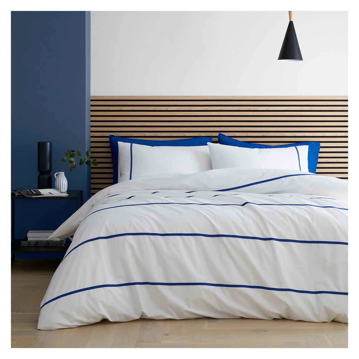 Herringbone Trim Stripe Double Duvet Set, White/Navy main product photo