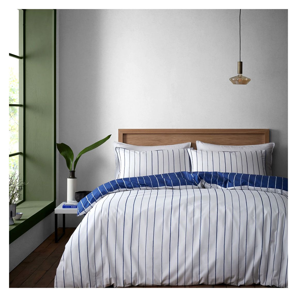 Hastings Stripe King Duvet Set, White main product photo