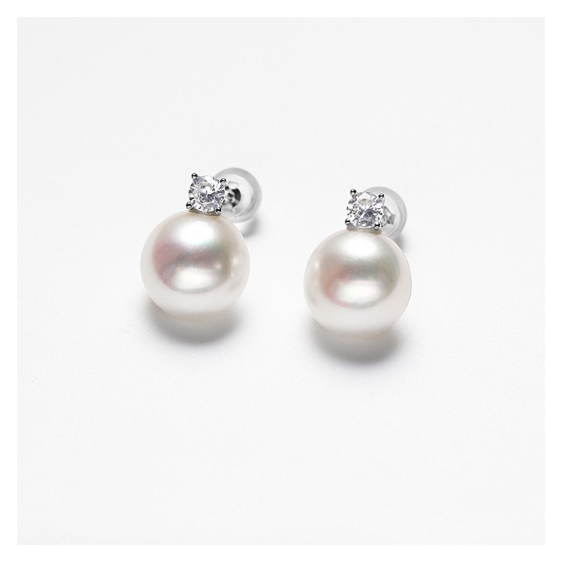 White Genuine Freshwater Pearl Earrings main product photo