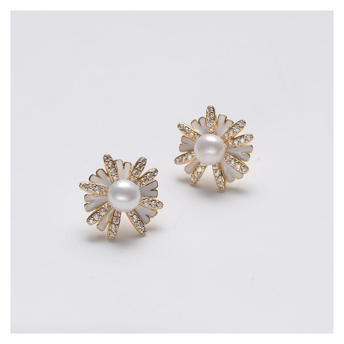 White Genuine Freshwater Pearl Earrings main product photo