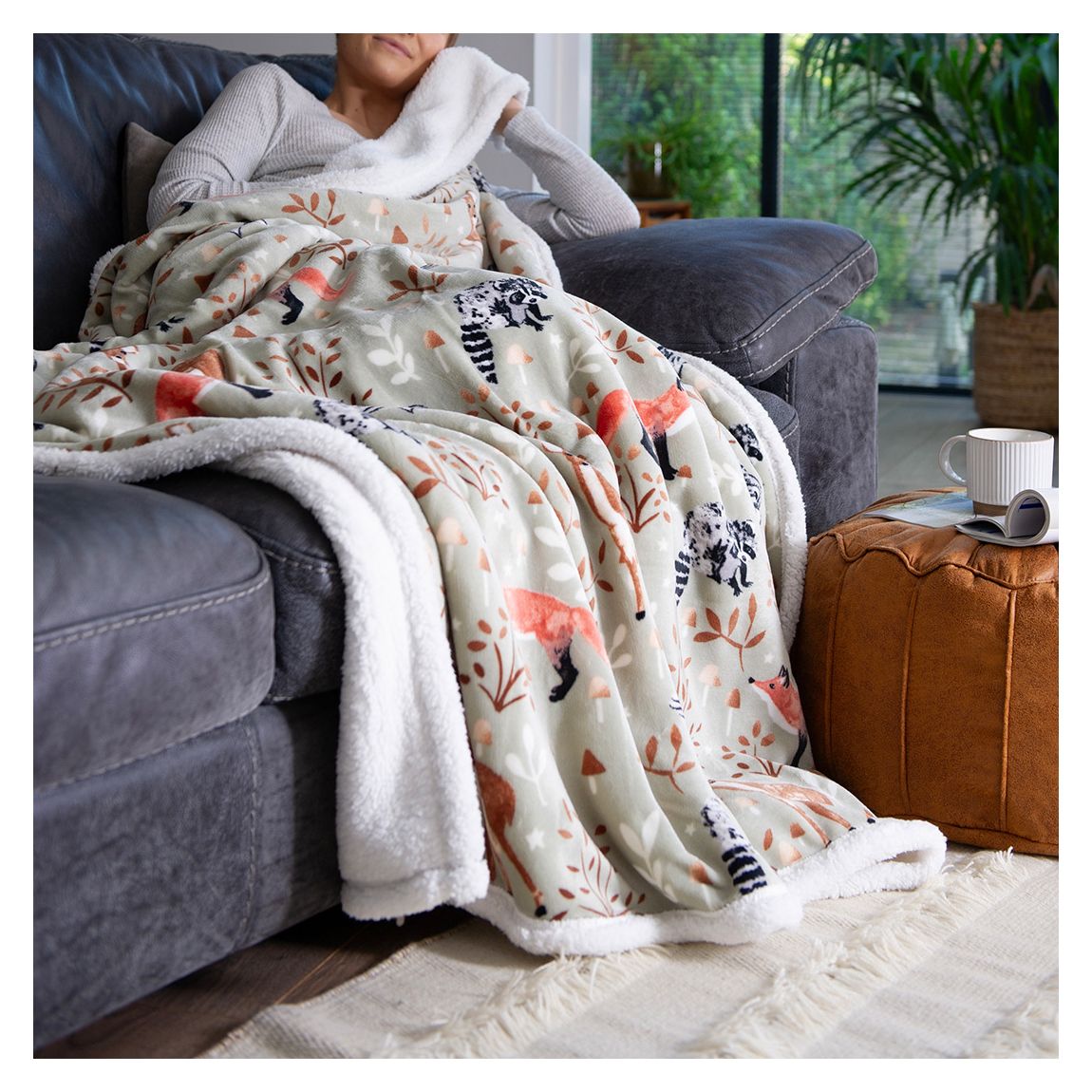 Winter Wildlife Heated Throw 140x180cm, Multi main product photo