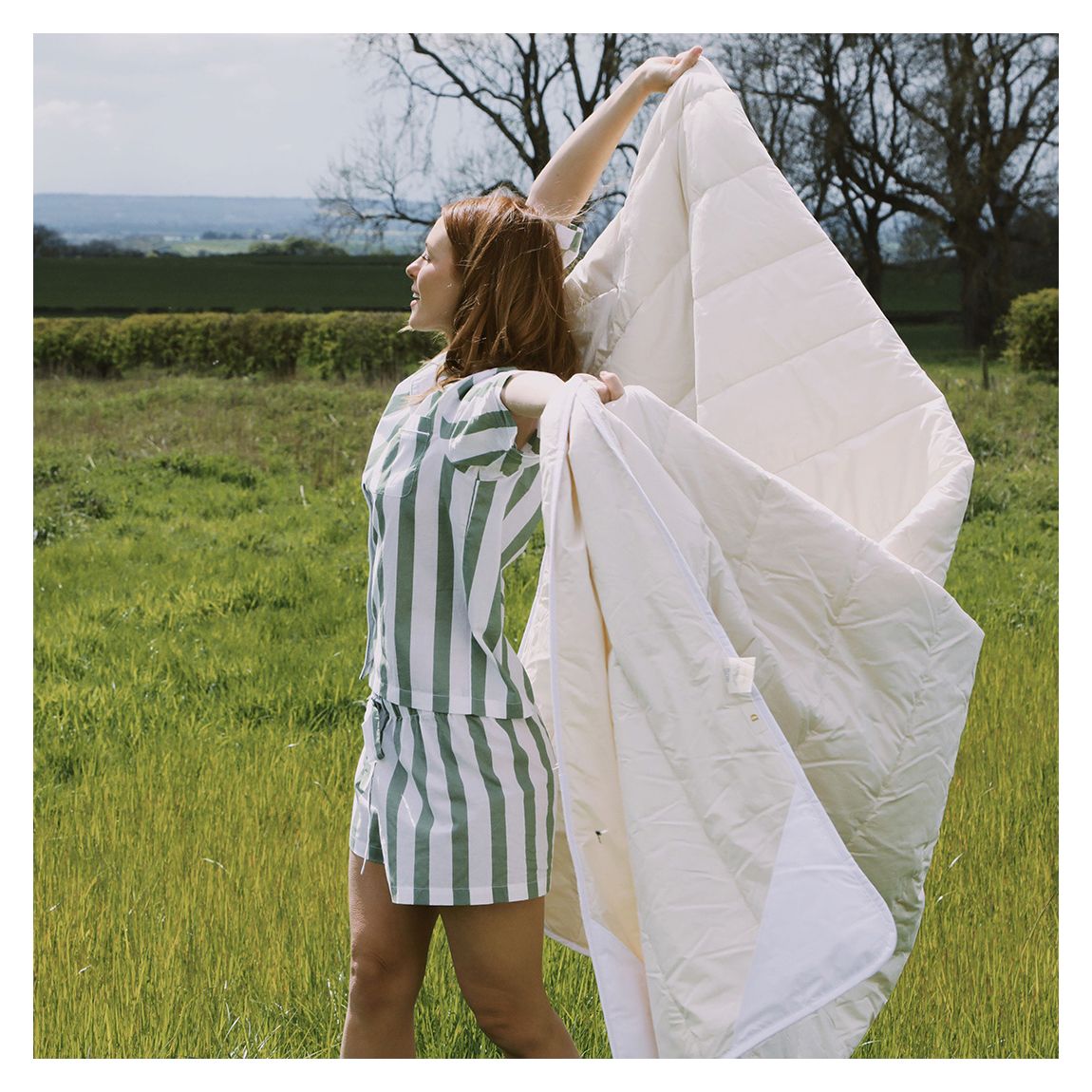 Luxury British Wool 4-5 Tog Superking Duvet main product photo