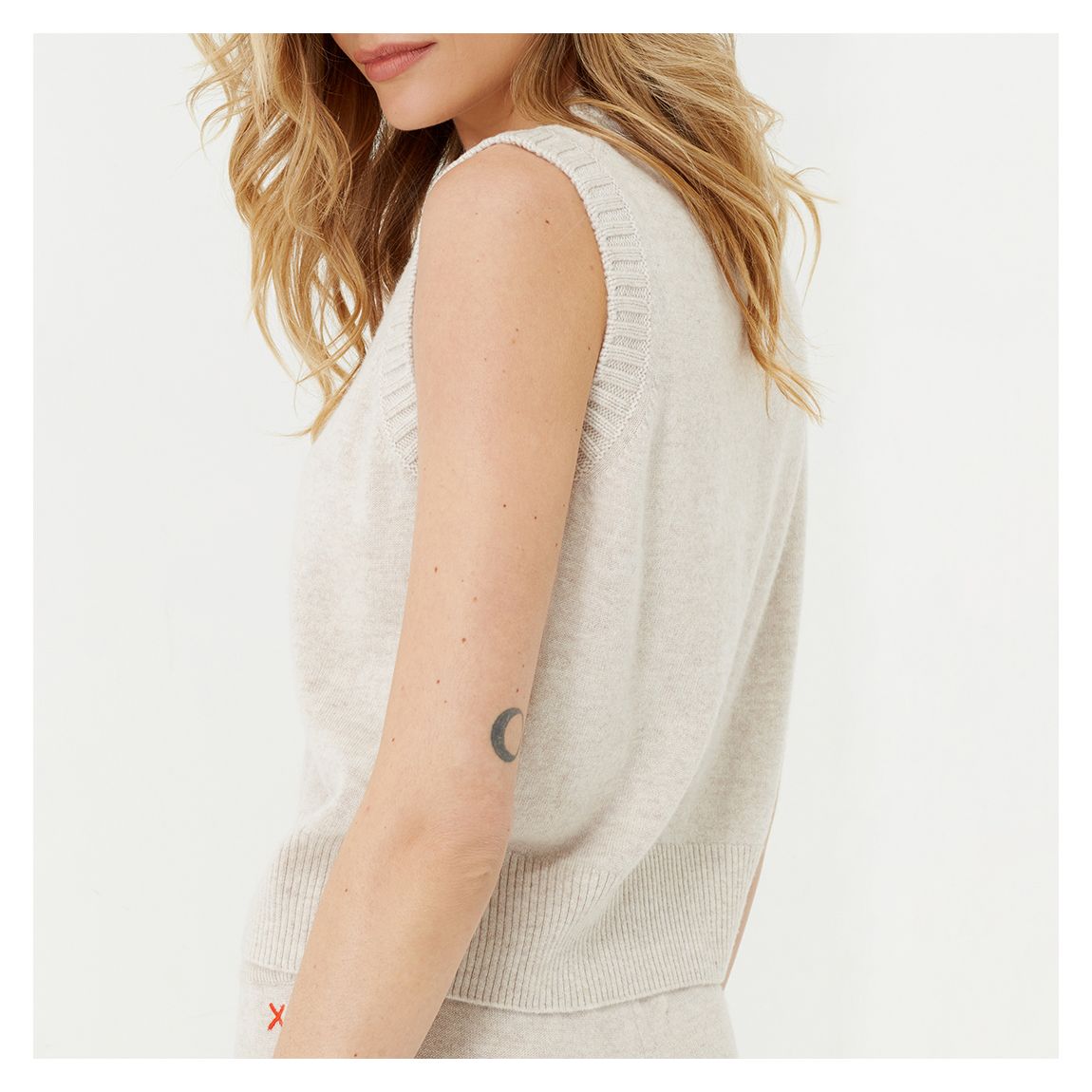 Oatmeal Cashmere Wool Blend Knitted Waistcoat main product photo