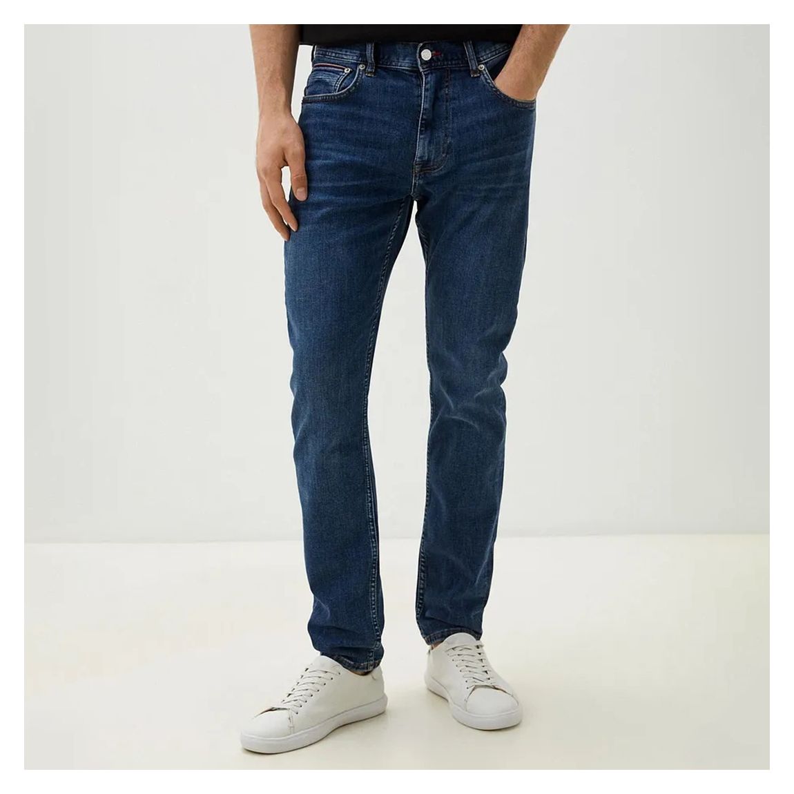 Dark Blue Houston Tapared Jeans main product photo