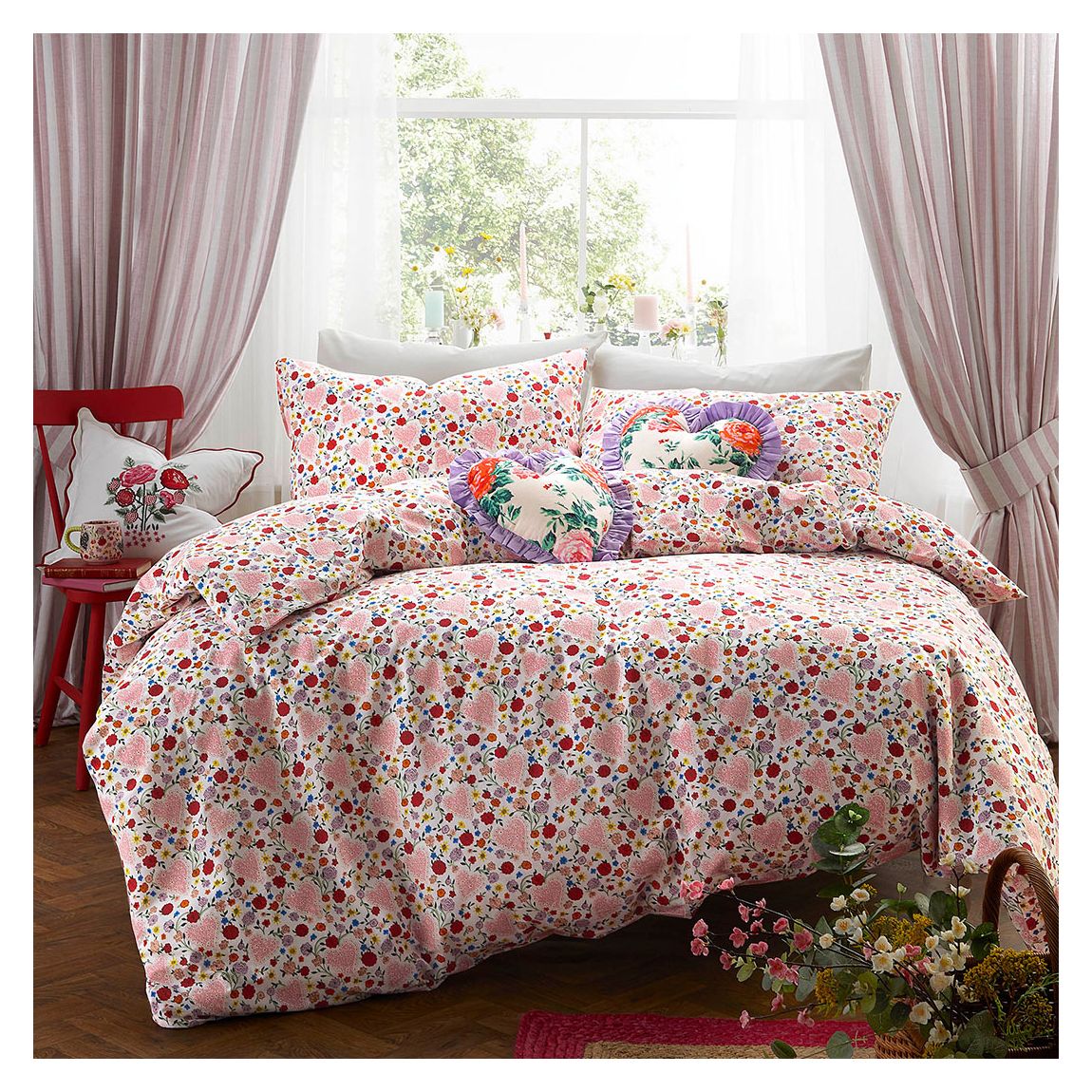 Floral Heart King Bedset, Pink main product photo