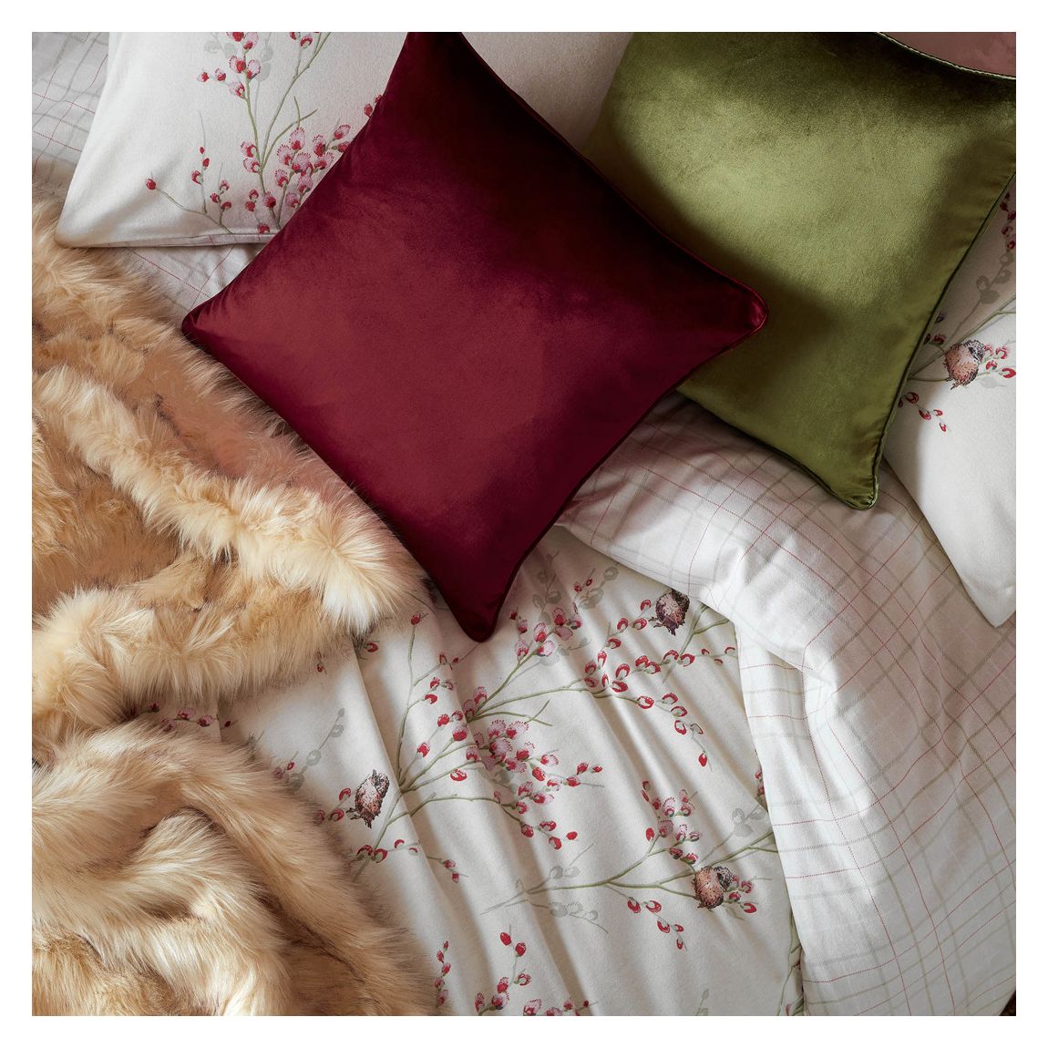 Winter Pussy Willow Double Set, Crandberry Red main product photo