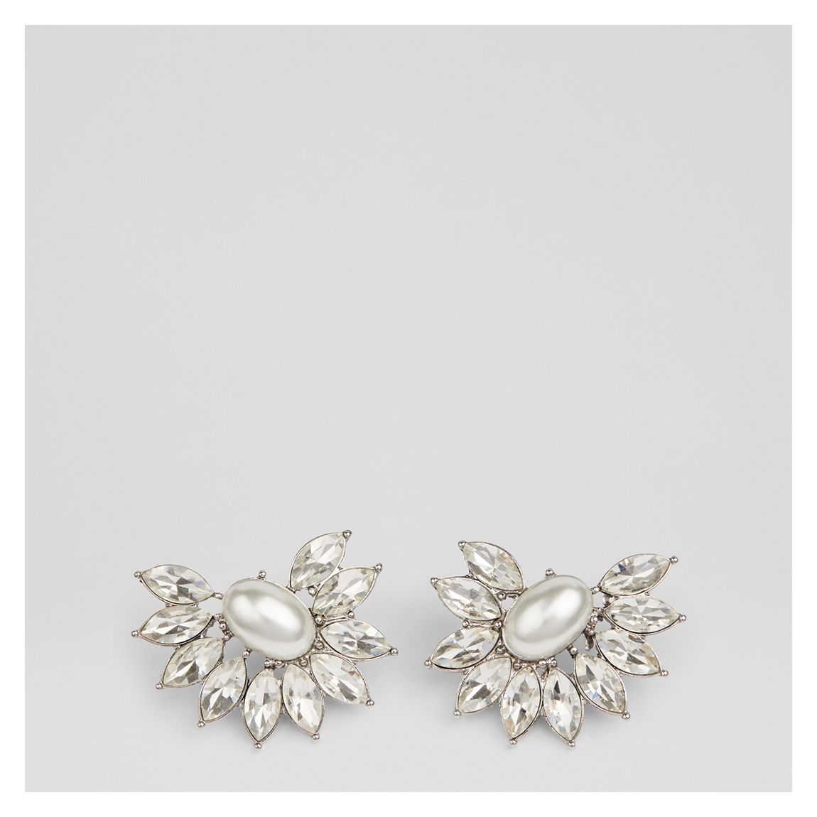 Dia Crystal And Pearl Spray Earrings main product photo