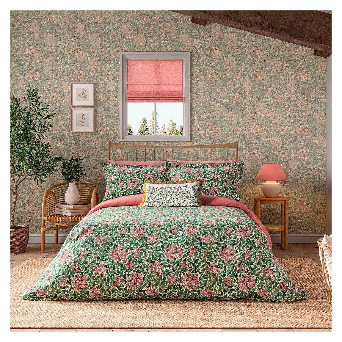 Honeysuckle King Cover Set, Evergreen & Coral main product photo