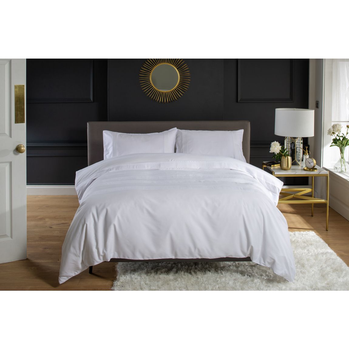 The Lyndon Company Mersailles Duvet Cover Set Double main product photo