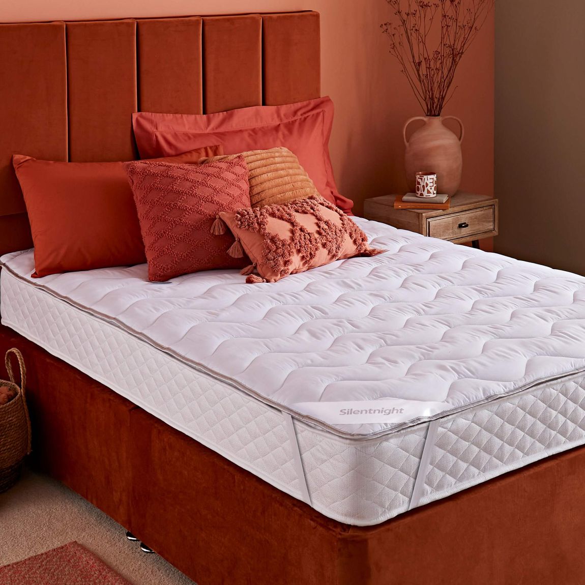 Silentnight Heat Genie Self Heating Mattress Topper - Double main product photo