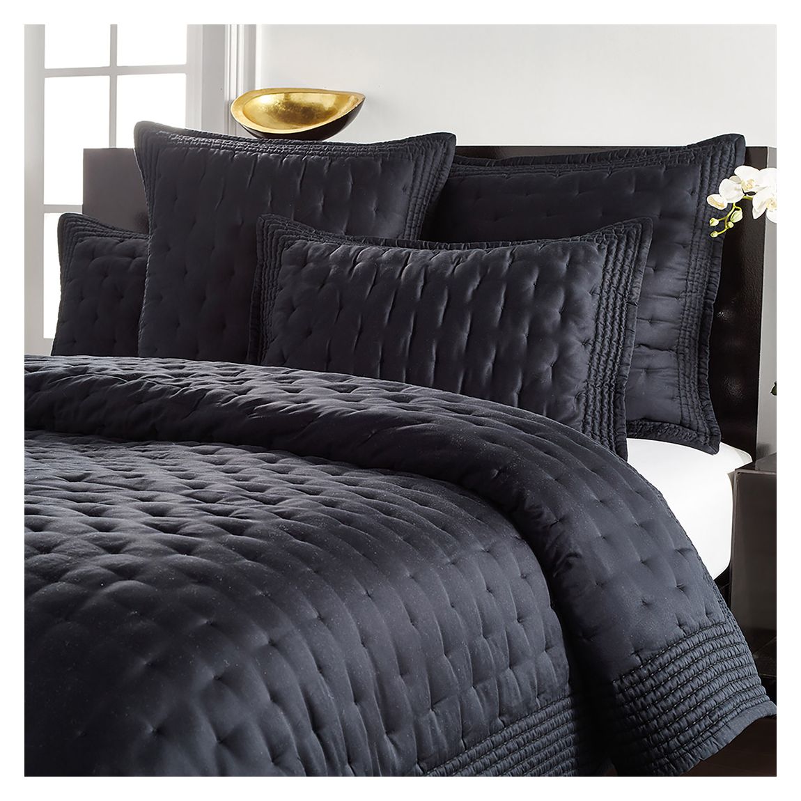 Essential Silk Superking Quilt, Black main product photo