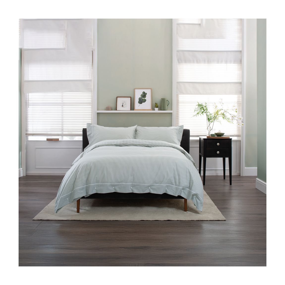 Southport 100% Cotton Cuffed Finish Duvet Cover Set Green SuperKing main product photo