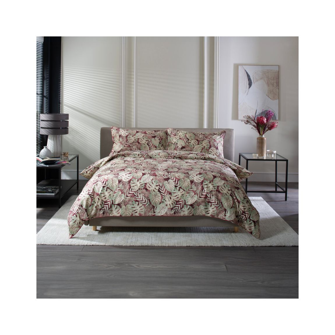 Japanese Tropical Garden Red 100% Cotton Duvet Cover Set with Piped Edging Red SuperKing main product photo