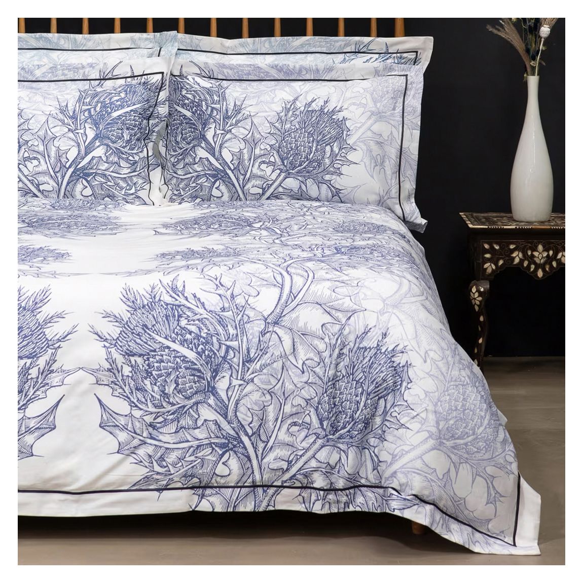 Thistle Azure Double Bedset, Blue main product photo