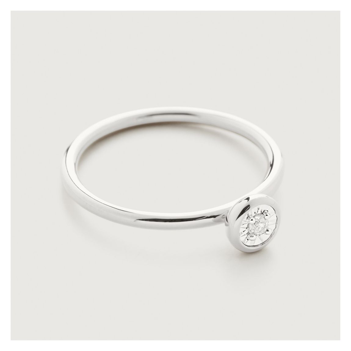 Diamond Essential Ring main product photo