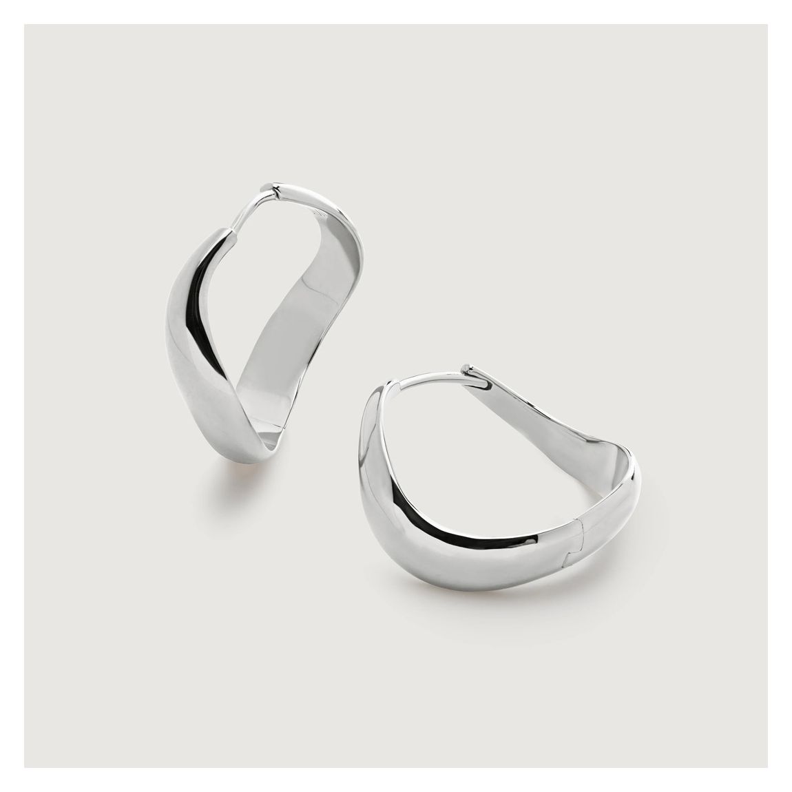 Swirl Medium Hoop Earrings main product photo