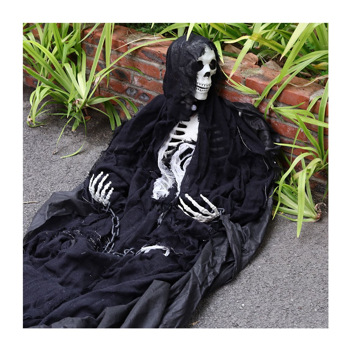 Halloween Hanging Scary Ghost with Motion Sensor main product photo