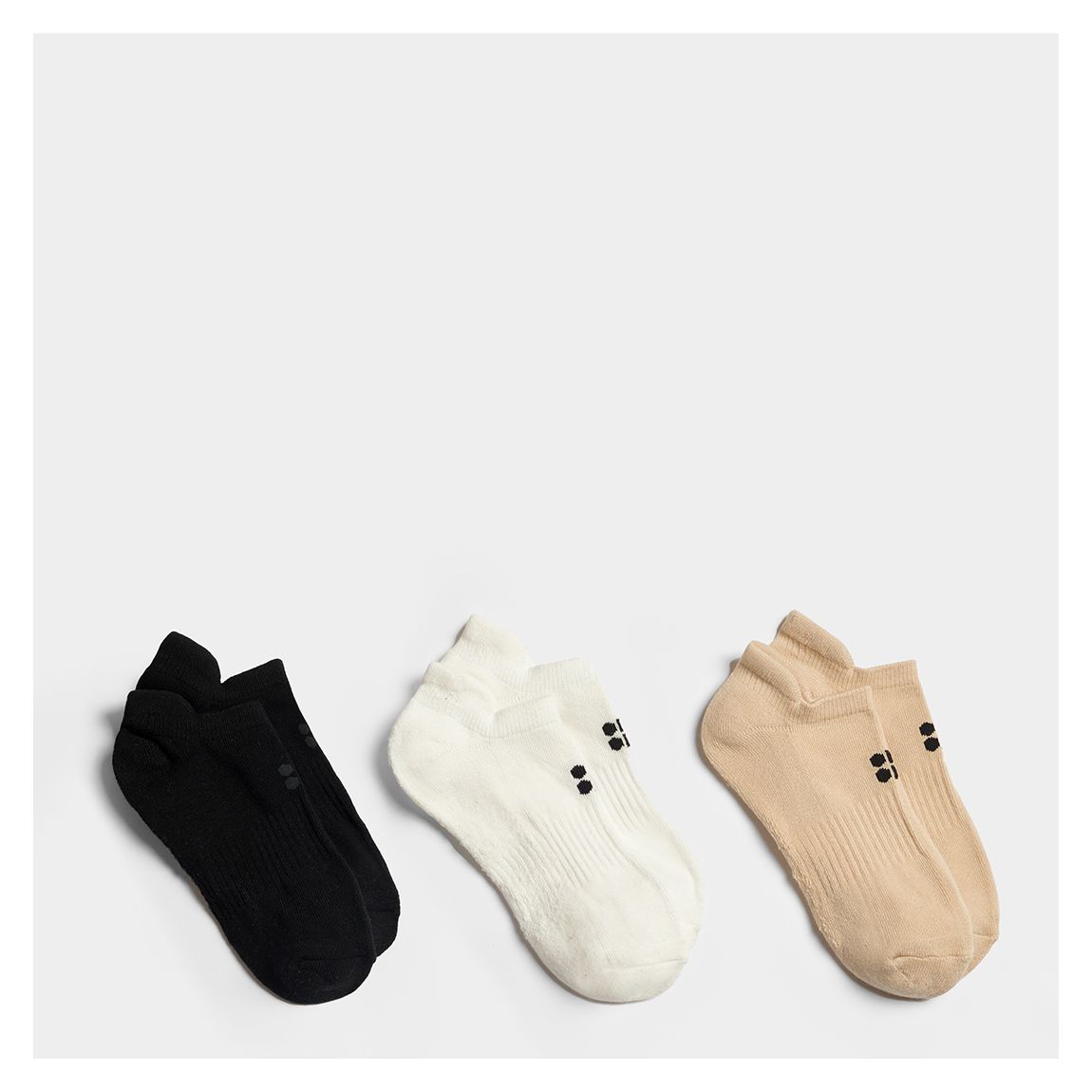 Workout Trainer Socks 3 pack - Lily White main product photo