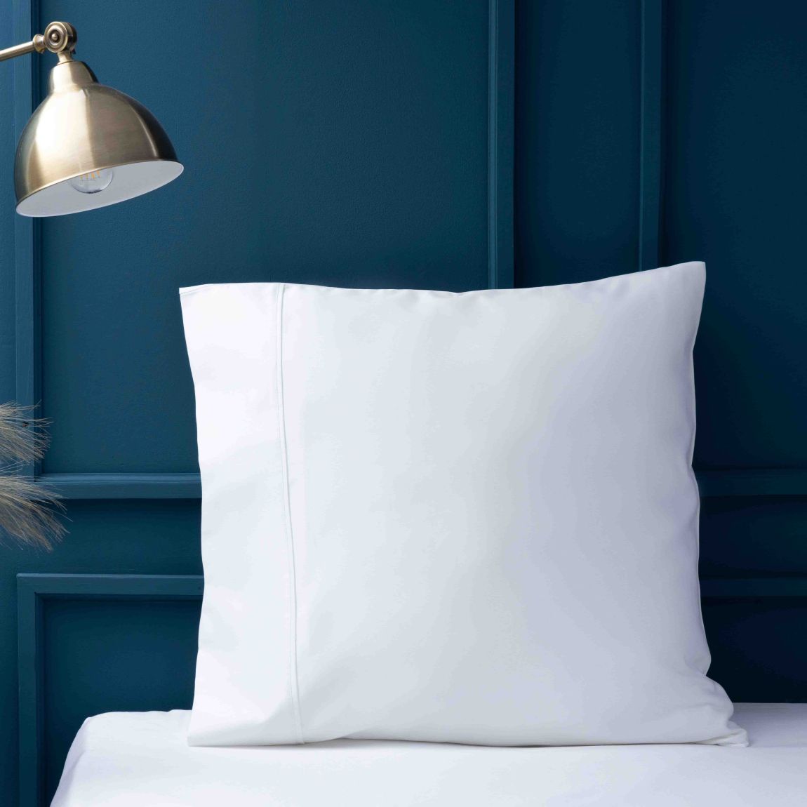 Belledorm 600 Thread Count 100% Egyptian Cotton Continental Square pillowcase White main product photo