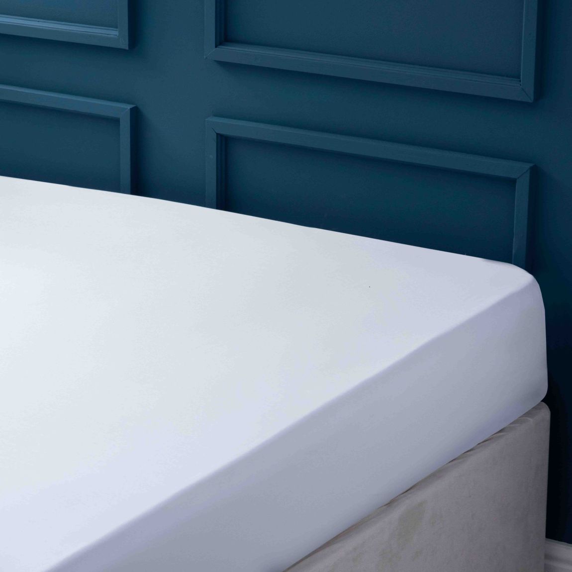 Belledorm 600 Thread Count 100% Egyptian Cotton Single Fitted sheet (38cm Depth) White main product photo