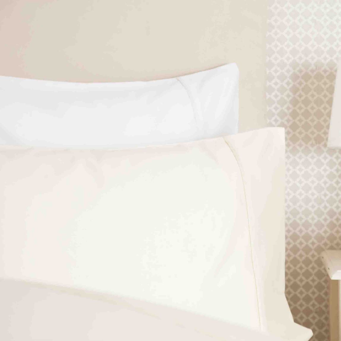 Belledorm 600 Thread Count 100% Egyptian Cotton Standard Pillowcase Ivory main product photo