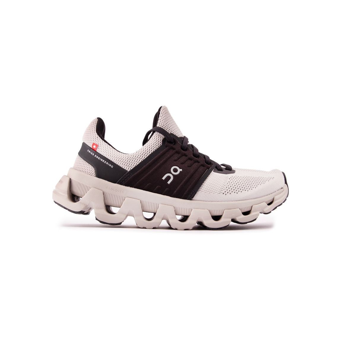 On Cloudswift 3 Ad Trainers main product photo