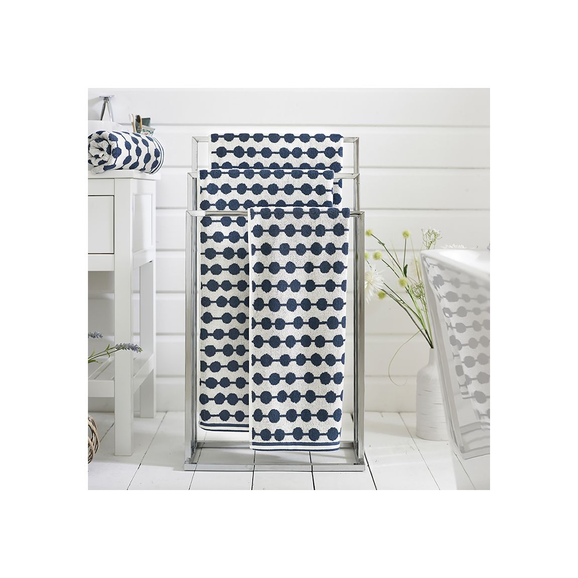 Bobbles 550gsm Yarn Dyed Jacquard 100% Cotton Hand Towels Blue main product photo
