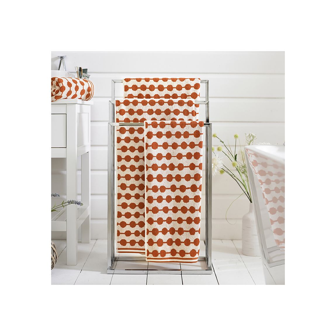 Bobbles 550gsm Yarn Dyed Jacquard 100% Cotton Bath Towel Orange main product photo