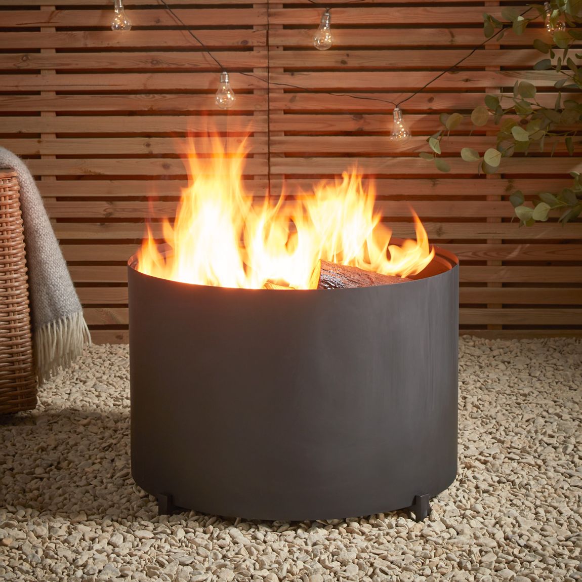 Freestanding Round Fire Pit main product photo