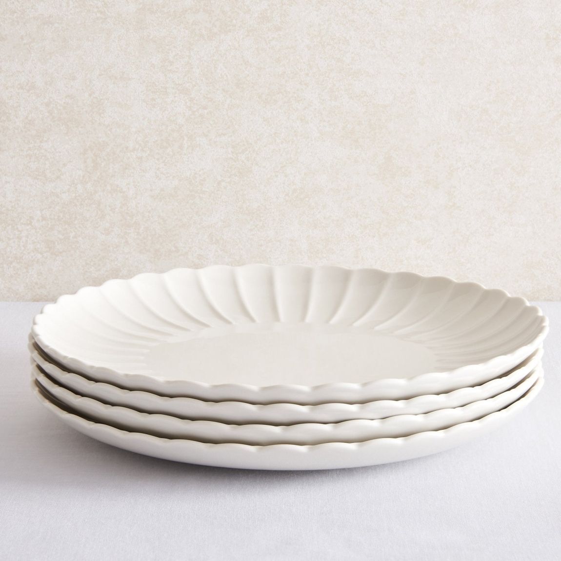 Mira Scalloped Set of 4 Dinner Plates - Off White main product photo