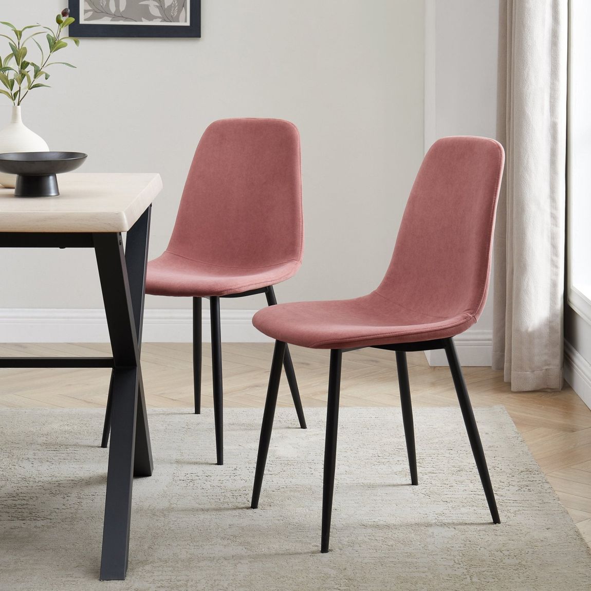 Sophia Set of 2 Dining Chairs - Velvet - Pink main product photo
