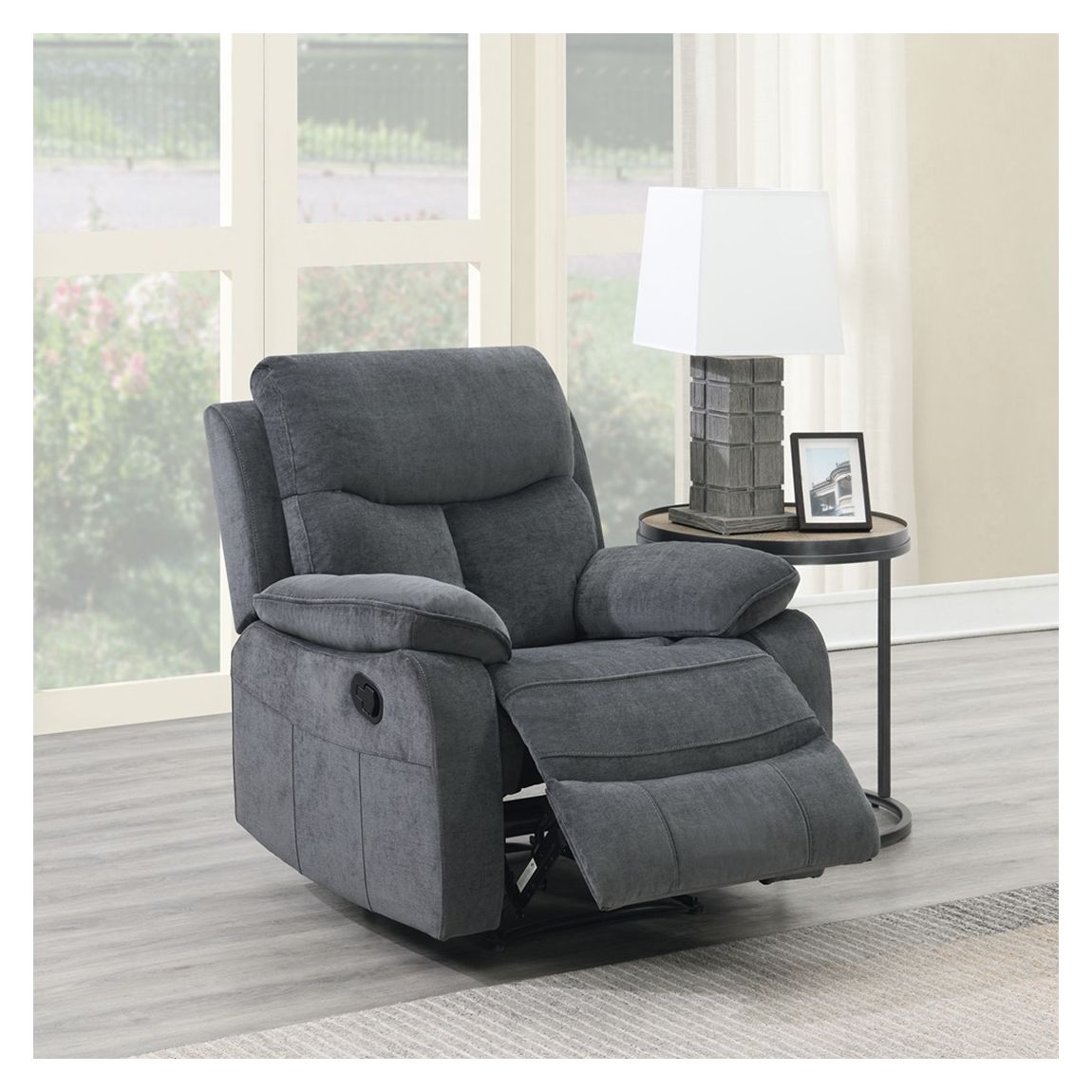 Farah Chair main product photo