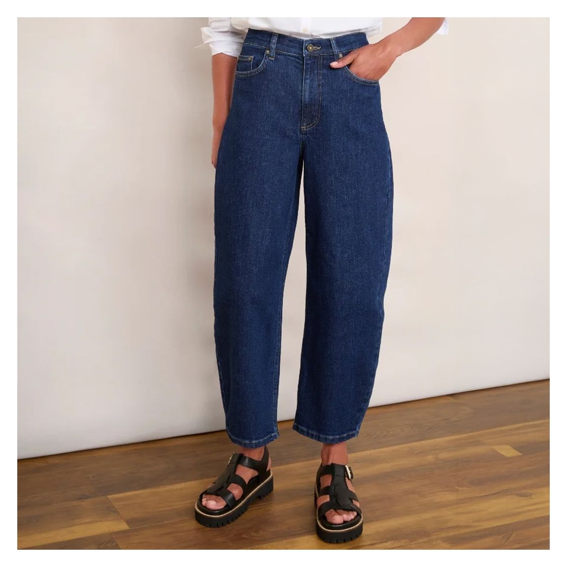Indigo Lula Barrel Jean main product photo
