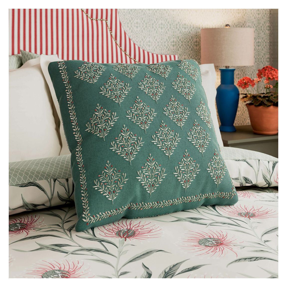 Catherinae Cushion, Fuschia main product photo