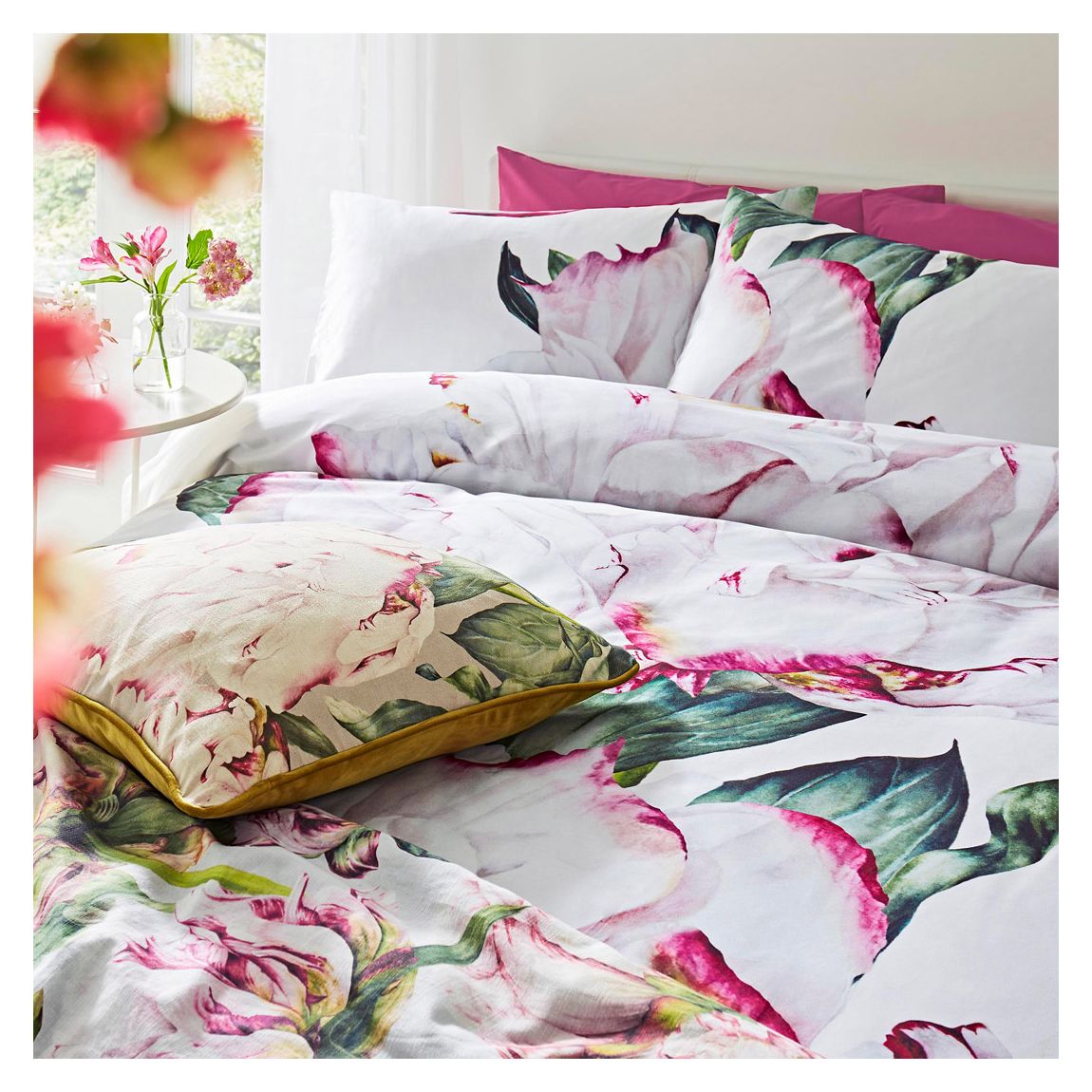 Parcevall Peony Fuschia Standard Pillowcase Pair, Pink main product photo