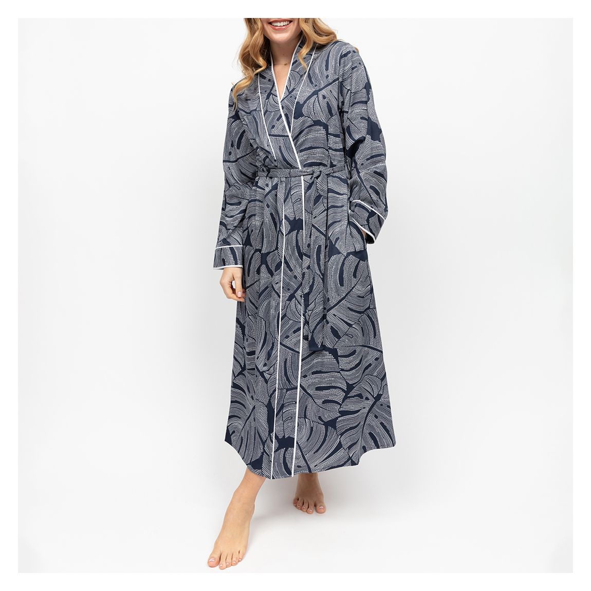 KNIGHTSBRIDGE LEAF PRINT LONG SLEEVE DRESSING GOWN main product photo