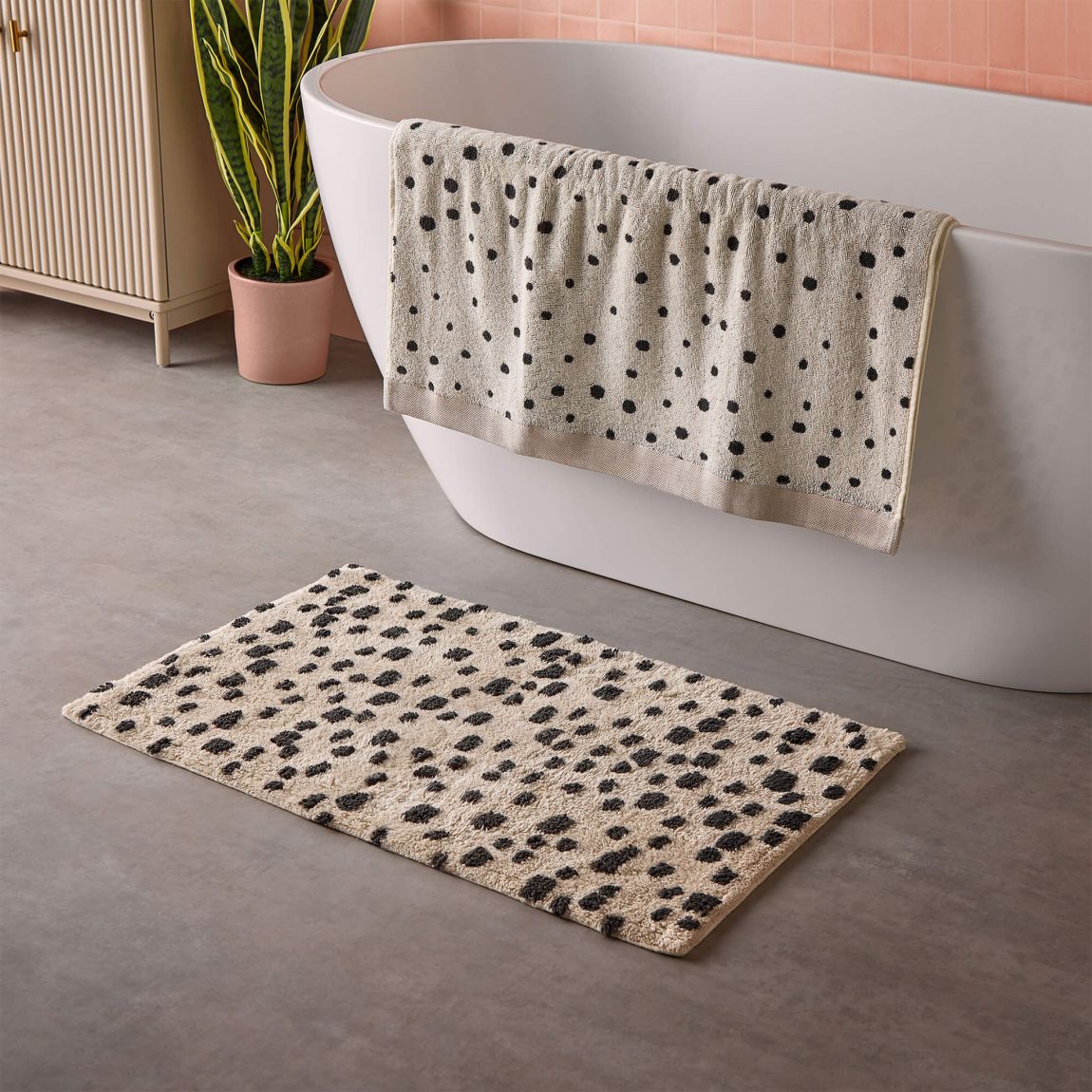 Cosmo Living Spotted Bathmat main product photo