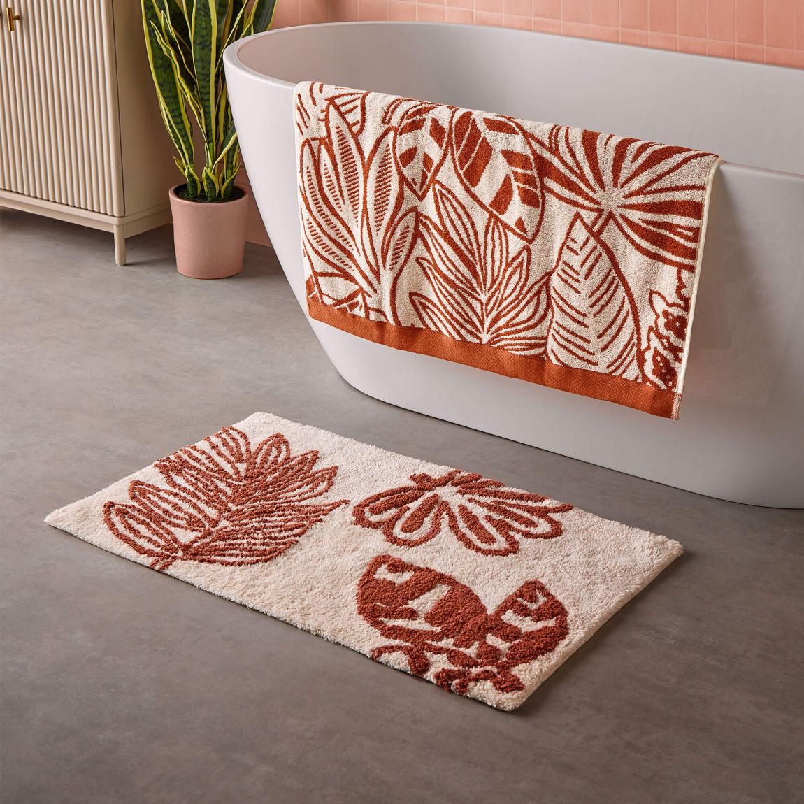 Cosmo Living Floral Bathmat main product photo
