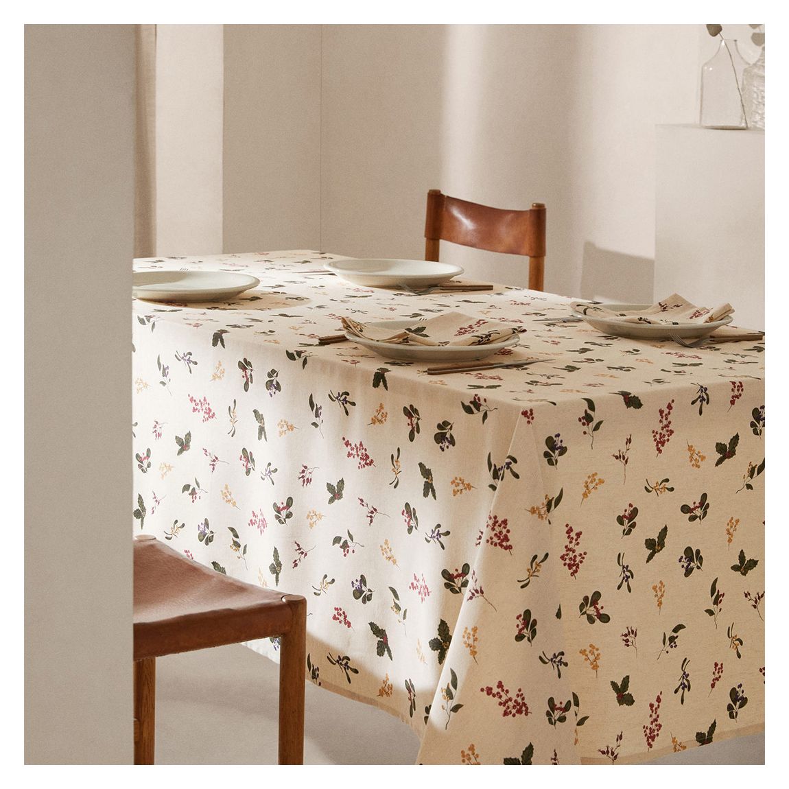 Flowers Print Tablecloth, 150x150cm main product photo
