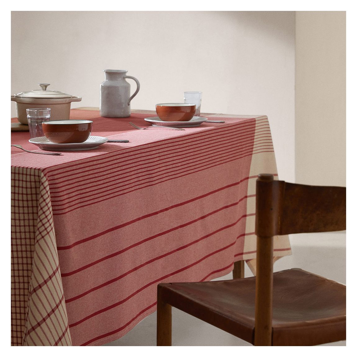 Checked Cotton Tablecloth, 150x150cm main product photo